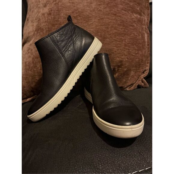 Ecco black leather womens zip up bootie sneakers - Picture 1 of 9